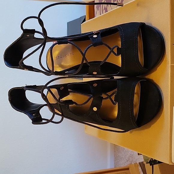 Black, corset tie, heel brand- indigo rd, size 9M , suede - Picture 4 of 7